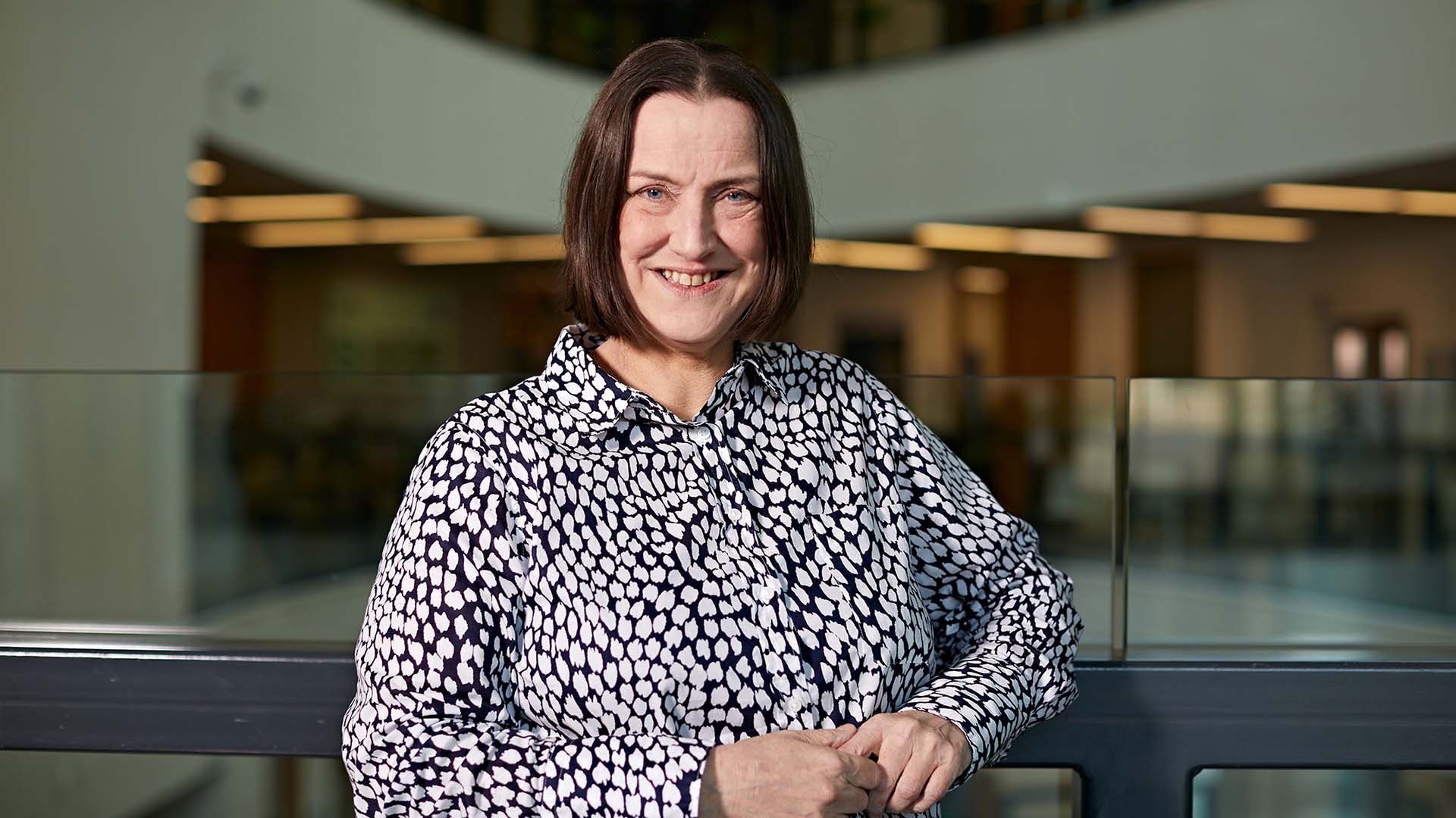 Headshot of Dr Sue Folley