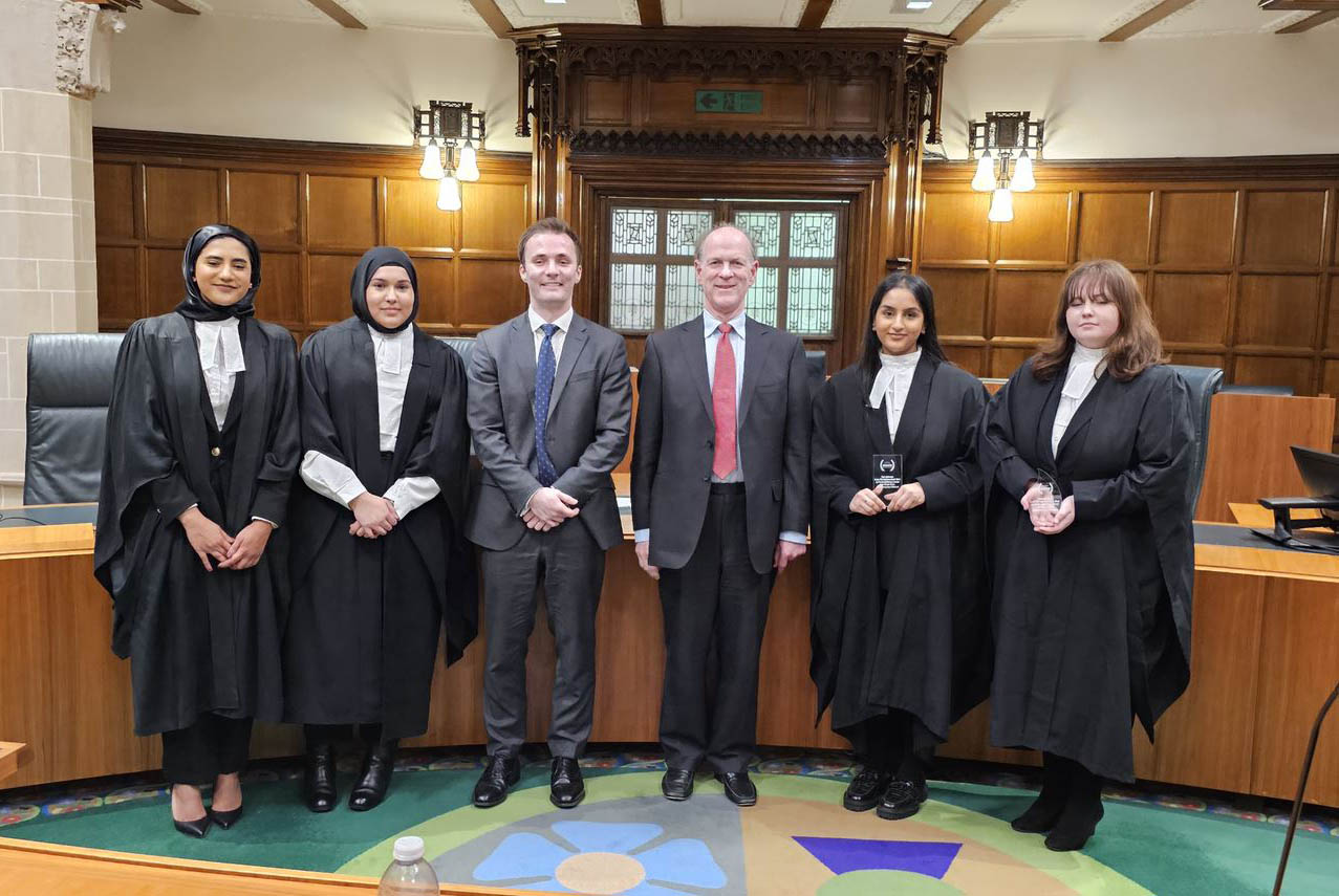 Law students with Judge Judicial Associate Martin, Lord Richards, Justice of the UK Supreme Court