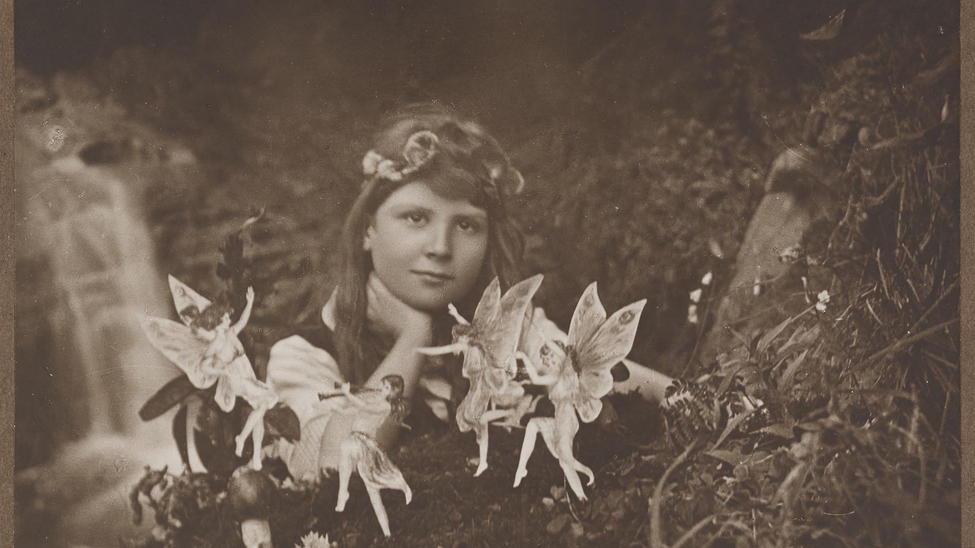 Cottingley Fairy hoax centenary celebrated with new exhibition - University  of Huddersfield