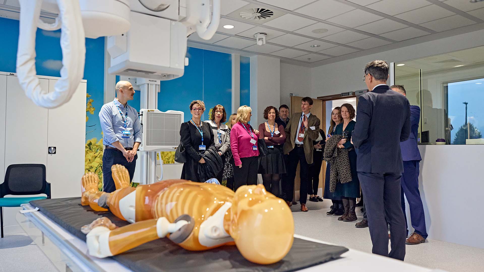 A skeleton dummy under an X ray machine