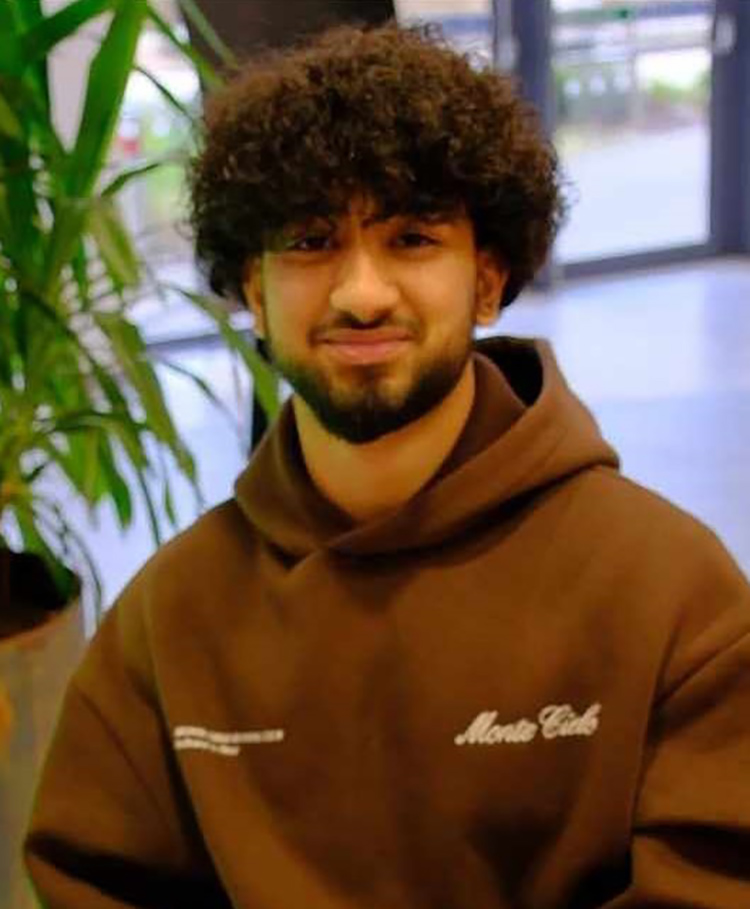 Headshot of Syed.